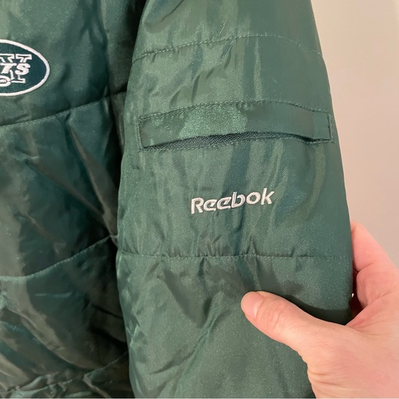 Vintage Reebok New York Jets NFL hooded puffy jacket fur trim - Picture 8 of 16